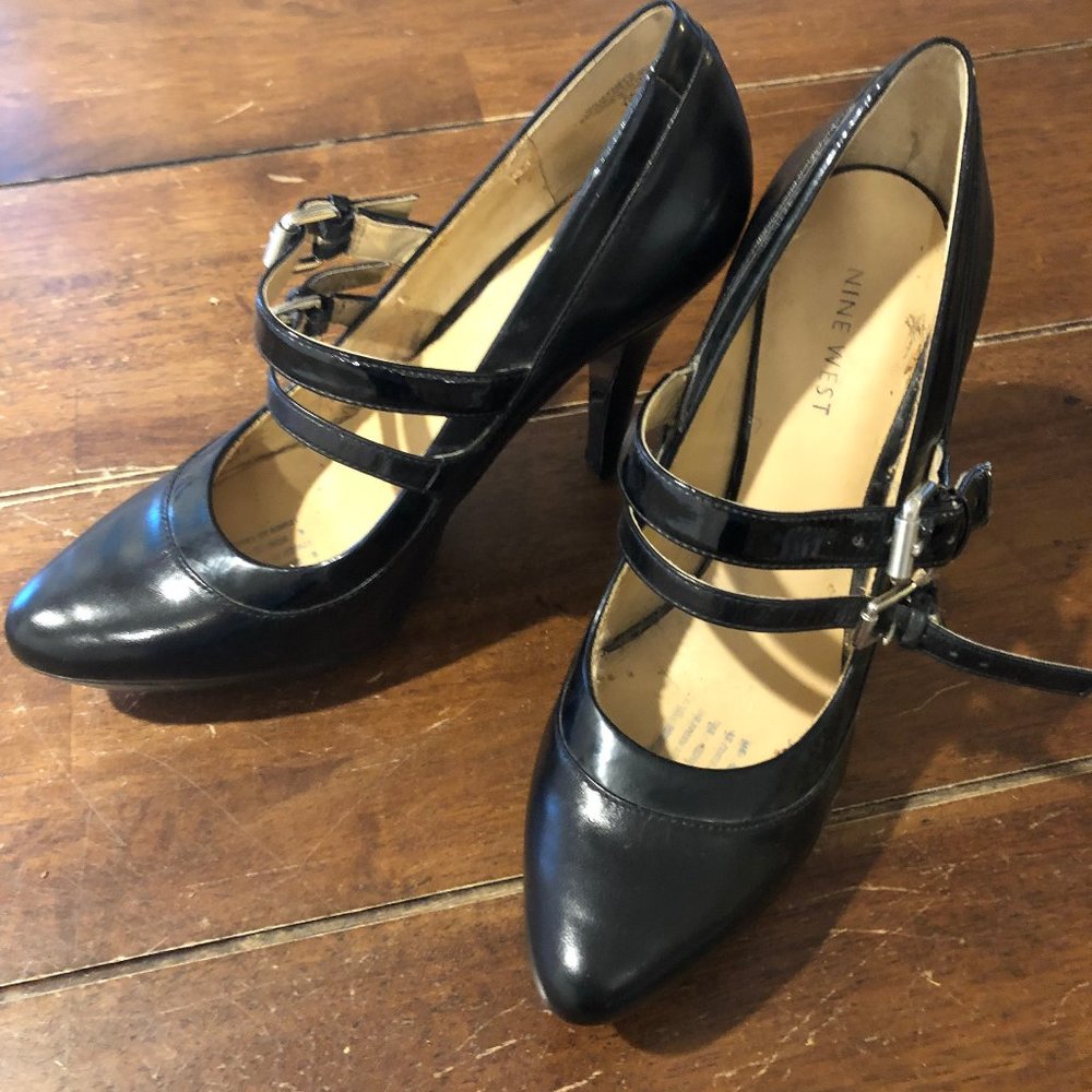 Nine West, Size 7 leather heels!